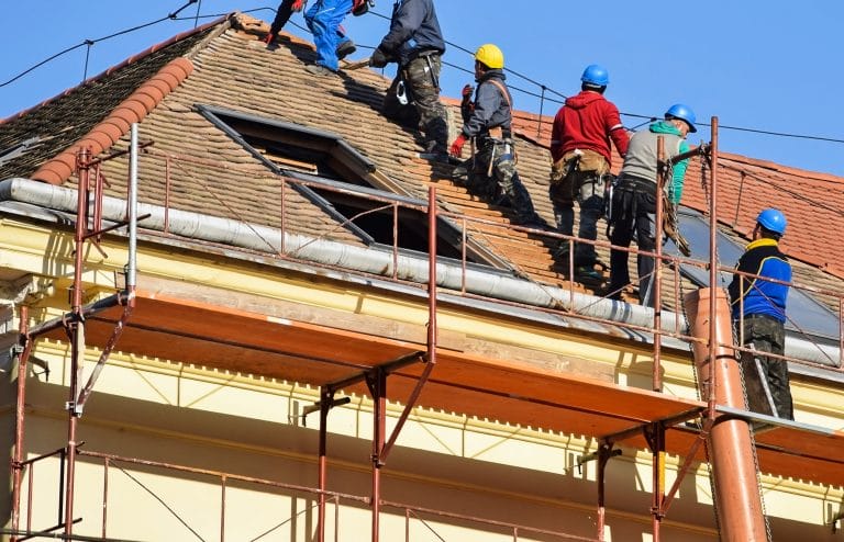 local roofing contractor in Lansing